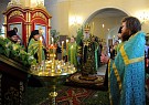 В канун праздника Святой Троицы митрополит Марк совершил всенощное бдение в храме Великомученика и целителя Пантелеимона города Кирова