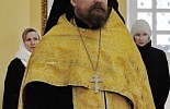 Митрополит Марк освятил новые иконы для Никольского храма Великорецкого подворья Трифонова монастыря