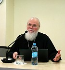 «У человека изначально есть другие инструменты преображения мира»