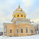 Божественная литургия в Никольской церкви подворья Свято-Успенского Трифонова монастыря села Великорецкое