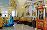 Митрополит Марк освятил новые иконы для Никольского храма Великорецкого подворья Трифонова монастыря